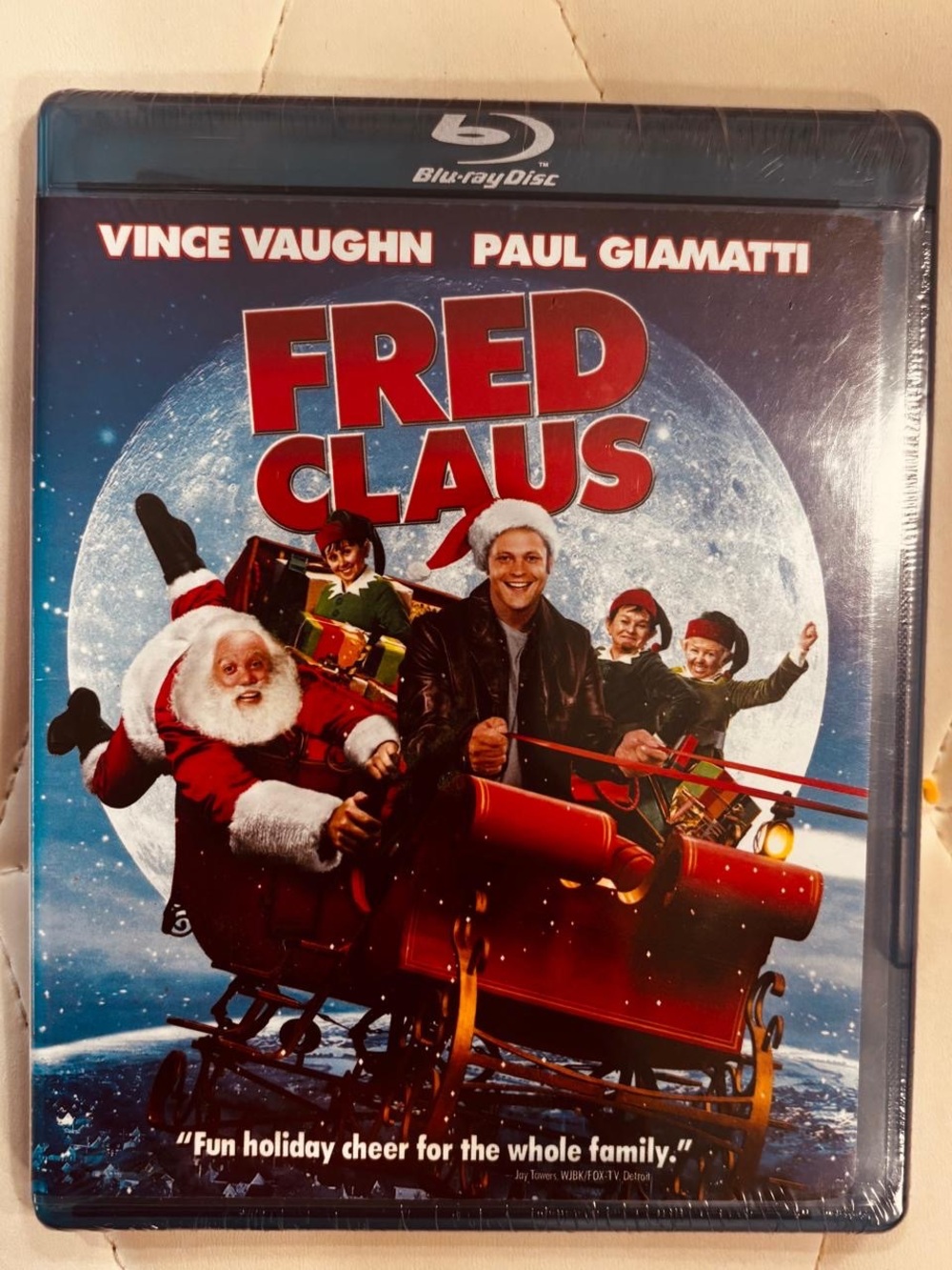 Warner Bros. Fred Claus Blu-ray – Red & Blue Cover Art